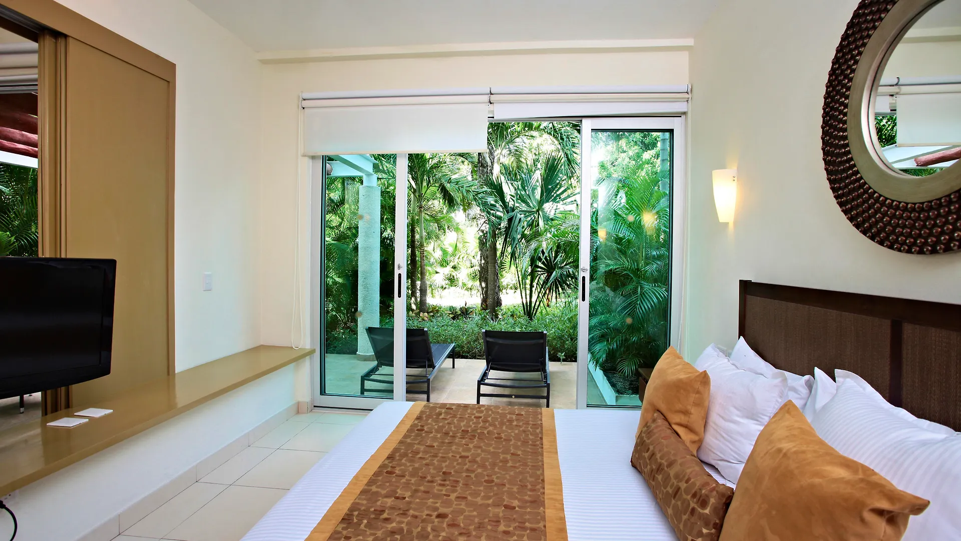 Bahia Principe Luxury Akumal (Adults Only) Hotel Resort