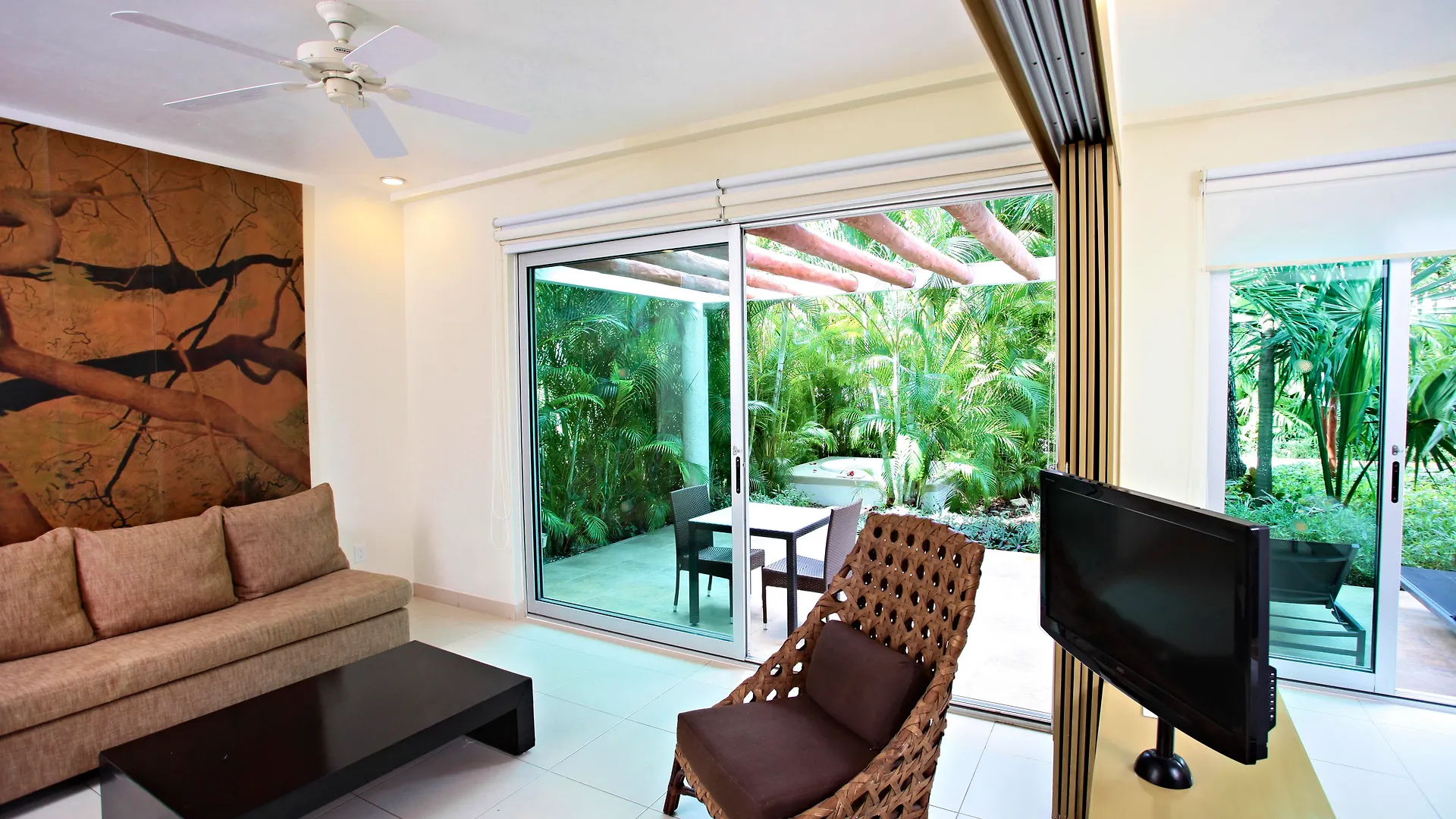 Bahia Principe Luxury Akumal (Adults Only) Hotel