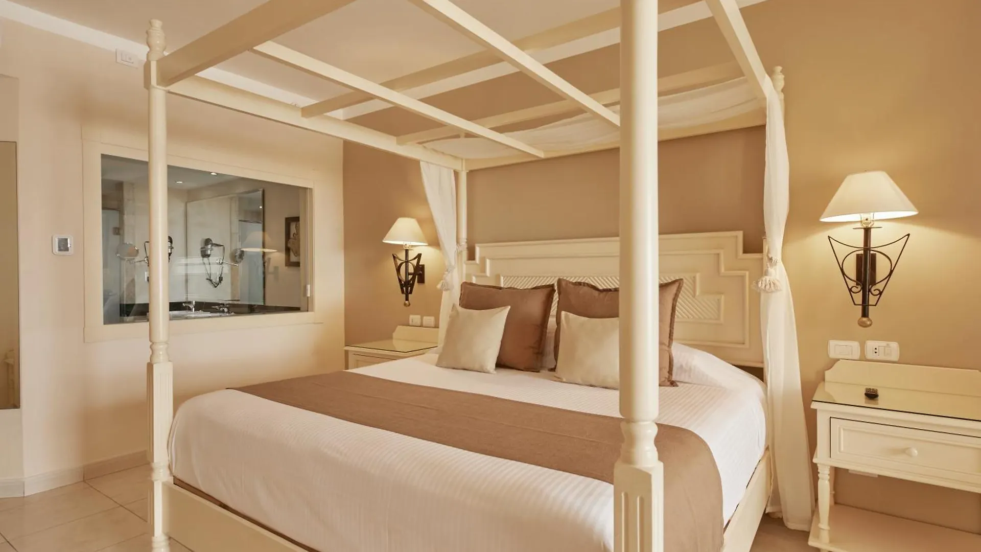 Bahia Principe Luxury Akumal (Adults Only) Hotel