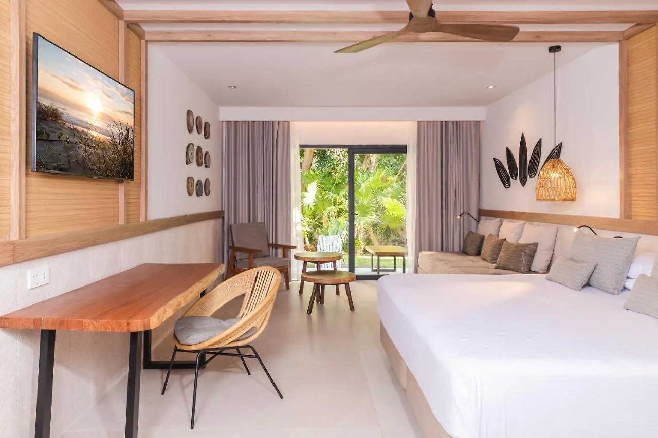 Hotel Bahia Principe Luxury Akumal (Adults Only)